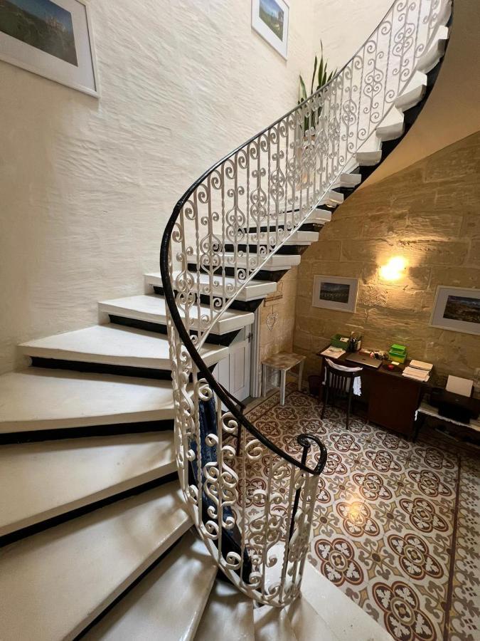 Mizzi 87 Bed & Breakfast Victoria Eksteriør bilde